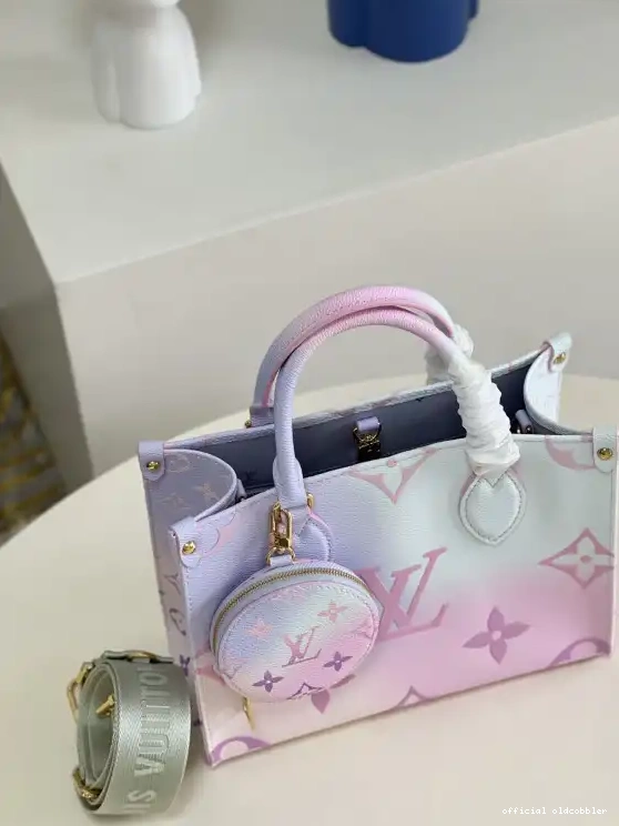 Official oldcobbler LOUIS VUITTON ONTHEGO PM 0705